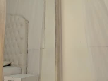 Santi_Runing Chaturbate stream image from January 10, 2025