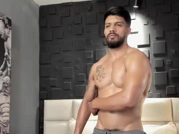Dann_Saenz Chaturbate stream image from January 10, 2025