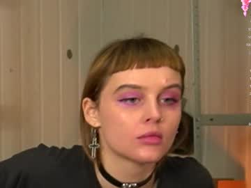 Goldstar_Girls Chaturbate stream image from January 10, 2025