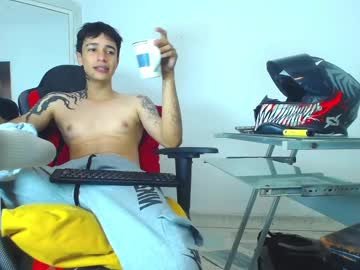 Zacktk7 Chaturbate stream image from January 10, 2025