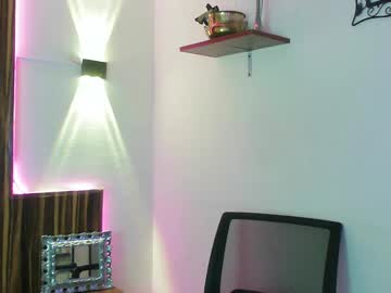 Michellewhite_ Chaturbate stream image from January 10, 2025