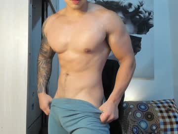 Nicolasmuscle Chaturbate stream image from January 10, 2025