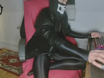 Nyl0nnickb0y Chaturbate stream image from January 10, 2025