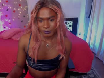 Thegoldenbitch Chaturbate stream image from January 10, 2025