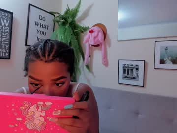 Nicollet_Ebony Chaturbate stream image from January 11, 2025