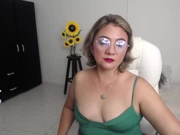 Ana_Hotmilf Chaturbate stream image from January 11, 2025