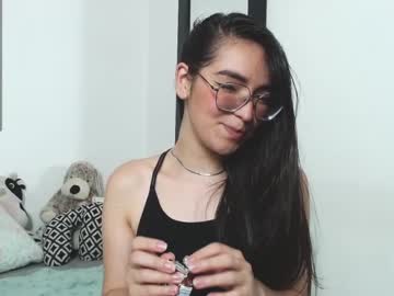 Emmily_Roberts Chaturbate stream image from January 11, 2025
