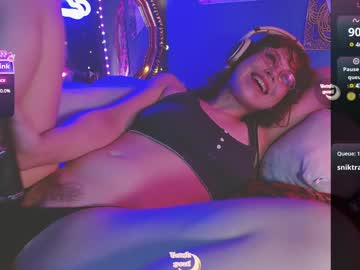 Lunaoddity Chaturbate stream image from January 11, 2025