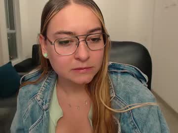 Carlybaker_ Chaturbate stream image from January 11, 2025