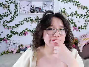 Eileenwee Chaturbate stream image from January 11, 2025