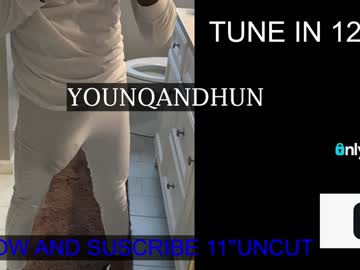 Younqandhunq Chaturbate stream image from January 11, 2025
