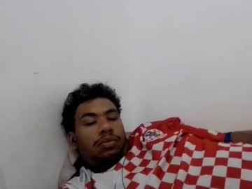 Guuhbieber33 Chaturbate stream image from January 11, 2025