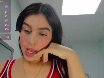 Lucycooke Chaturbate stream image from January 11, 2025