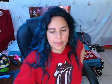 Elektra_32 Chaturbate stream image from January 11, 2025