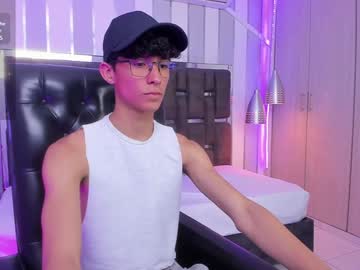 Fem_Loui Chaturbate stream image from January 11, 2025