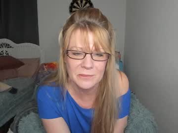 Emberpheonixxx Chaturbate stream image from January 11, 2025
