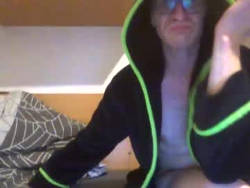Littlez9910 Chaturbate stream image from January 11, 2025