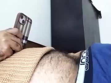 Royjase11 Chaturbate stream image from January 11, 2025