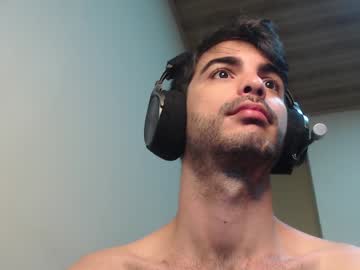 Therazhanen Chaturbate stream image from January 11, 2025