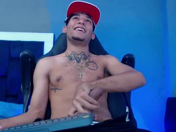 Theskinny8inch_ Chaturbate stream image from January 11, 2025