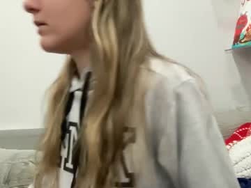 Ailebun Chaturbate stream image from January 11, 2025
