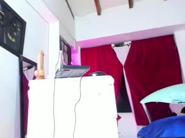 Barbiegirltsx Chaturbate stream image from January 11, 2025