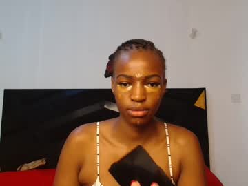 Clara_Creemie Chaturbate stream image from January 11, 2025