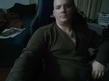 Emsguy1 Chaturbate stream image from January 11, 2025