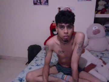 Smoker00teddybear Chaturbate stream image from January 11, 2025