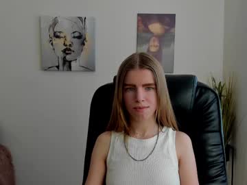 Goldy_Emma Chaturbate stream image from January 11, 2025