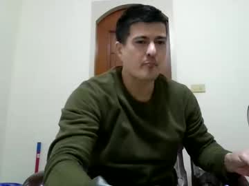 Jhwozy Chaturbate stream image from January 11, 2025