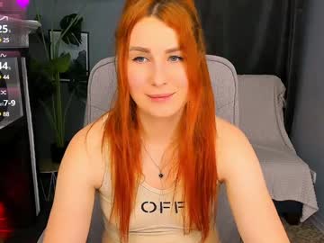 Kiraxmoon Chaturbate stream image from January 11, 2025