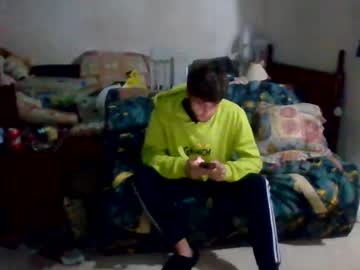 C2cv33x Chaturbate stream image from January 11, 2025