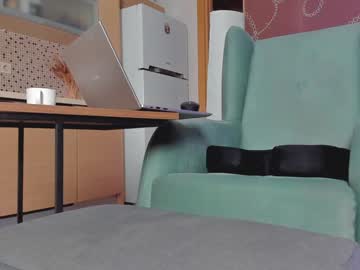 Yourfreebird Chaturbate stream image from January 11, 2025