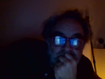 Camoswan Chaturbate stream image from January 11, 2025