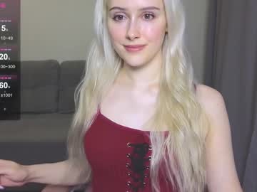 Caseylabow Chaturbate stream image from January 11, 2025