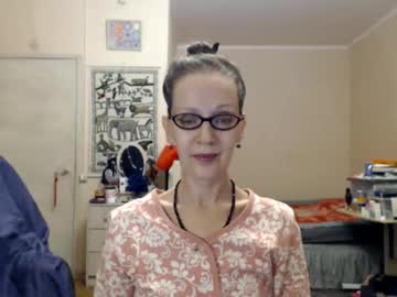 Kiuminberry Chaturbate stream image from January 11, 2025