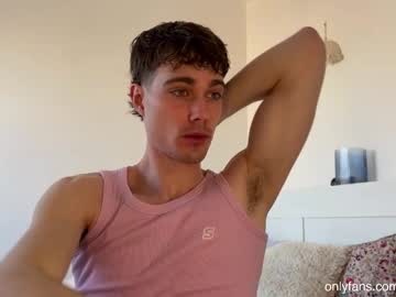 Twinktravis Chaturbate stream image from January 11, 2025