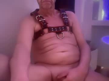 Fistfuck_Beasty Chaturbate stream image from January 11, 2025
