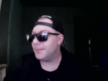 Guenz21 Chaturbate stream image from January 11, 2025