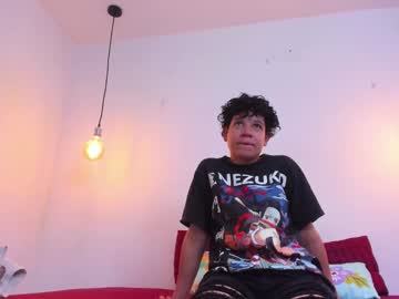 Keshablue Chaturbate stream image from January 11, 2025