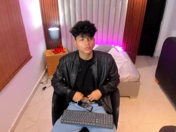 Luke_Venture Chaturbate stream image from January 11, 2025