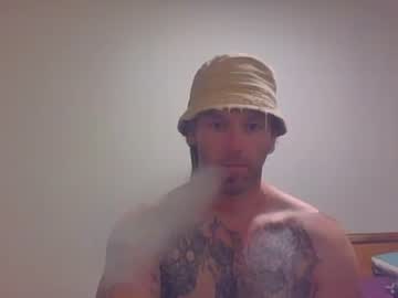 Mrniceguynz Chaturbate stream image from January 11, 2025