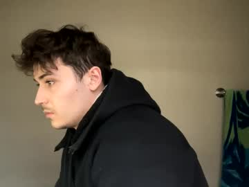 Yungstudbev Chaturbate stream image from January 11, 2025