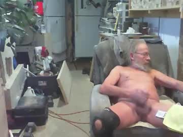 Arealshowoff Chaturbate stream image from January 11, 2025
