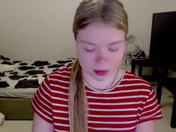 Kitten_Jenny01 Chaturbate stream image from January 11, 2025