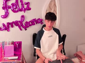 Anthonny5 Chaturbate stream image from January 11, 2025