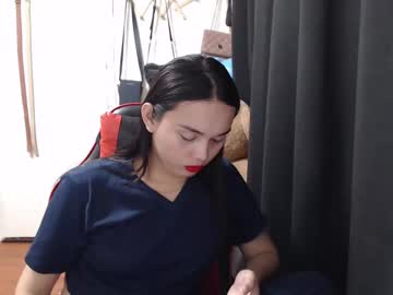 Rheamhari Chaturbate stream image from January 11, 2025