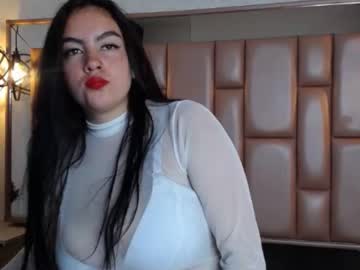 Rousse28 Chaturbate stream image from January 11, 2025