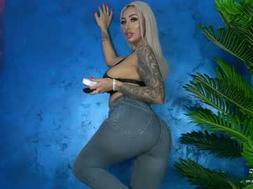 Goldenamberx Chaturbate stream image from January 11, 2025